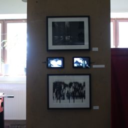 "Mistral I und II" zwischen Fotografien von Carsten Grunert